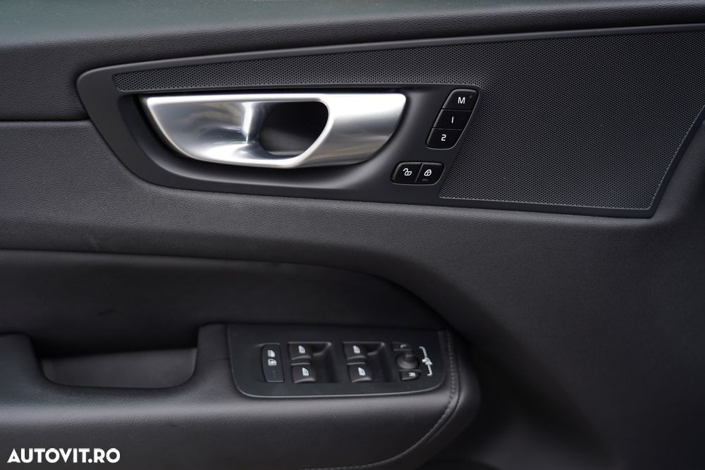 Volvo XC 60 B4 MHEV Inscription - 26