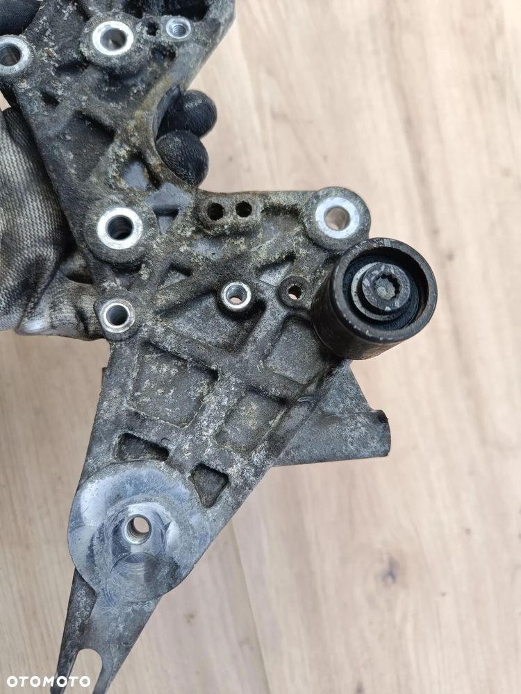 AUDI CAR CARA 3.0 TDI UCHWYT ŁAPA WSPORNIK POMPY WTRYSKOWEJ 059130147N - 6
