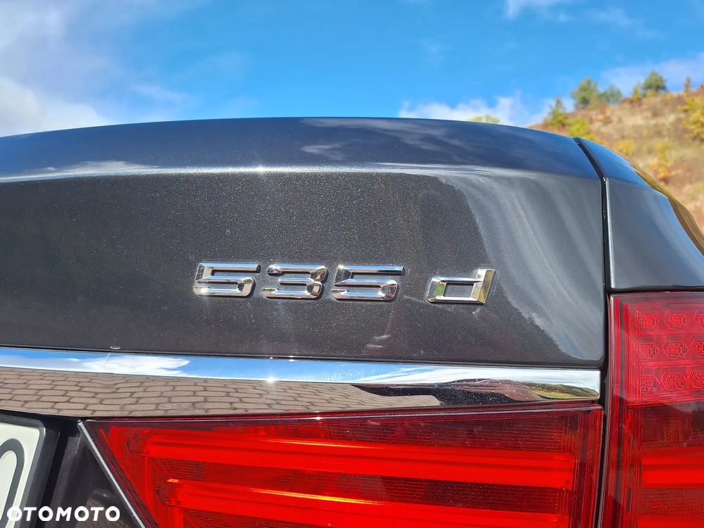 BMW 5GT 535d - 12