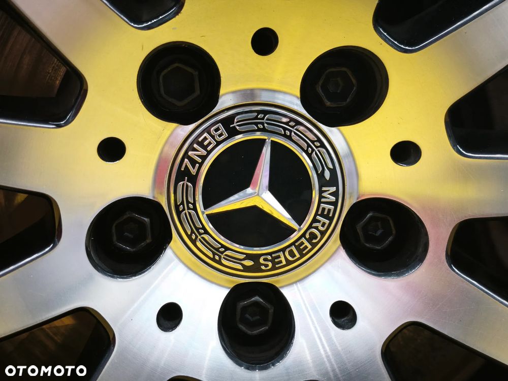 Mercedes-Benz EQC 400 4-Matic - 17