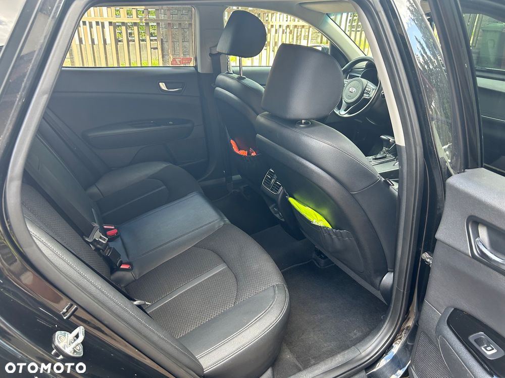 Kia Optima 1.7 CRDI L DCT - 9