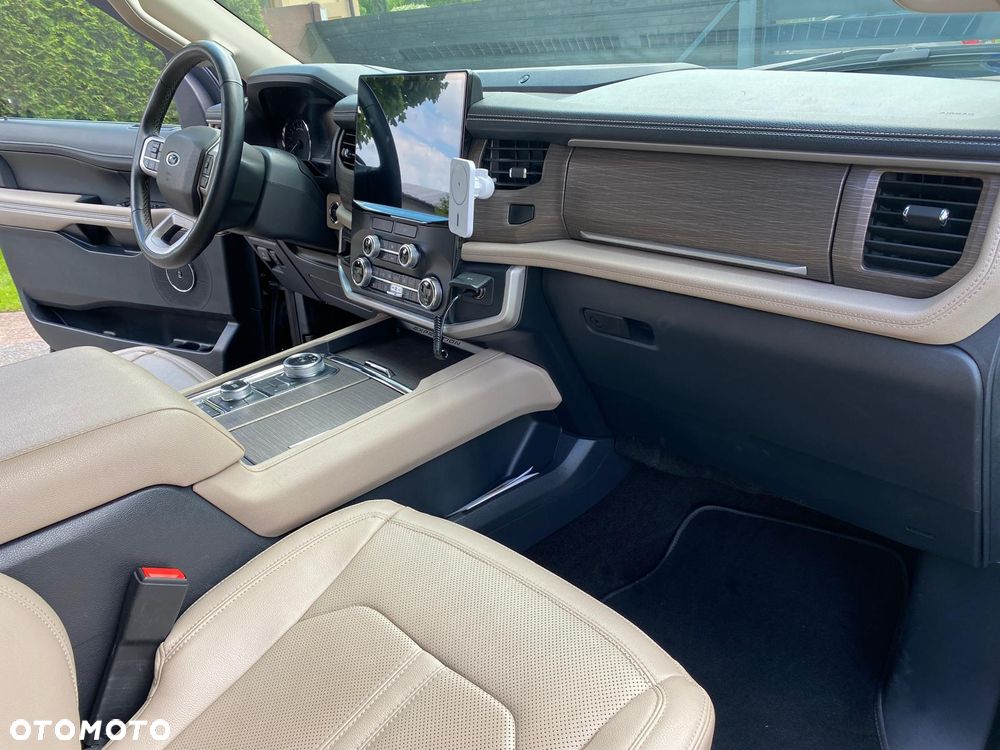 Ford Expedition - 16