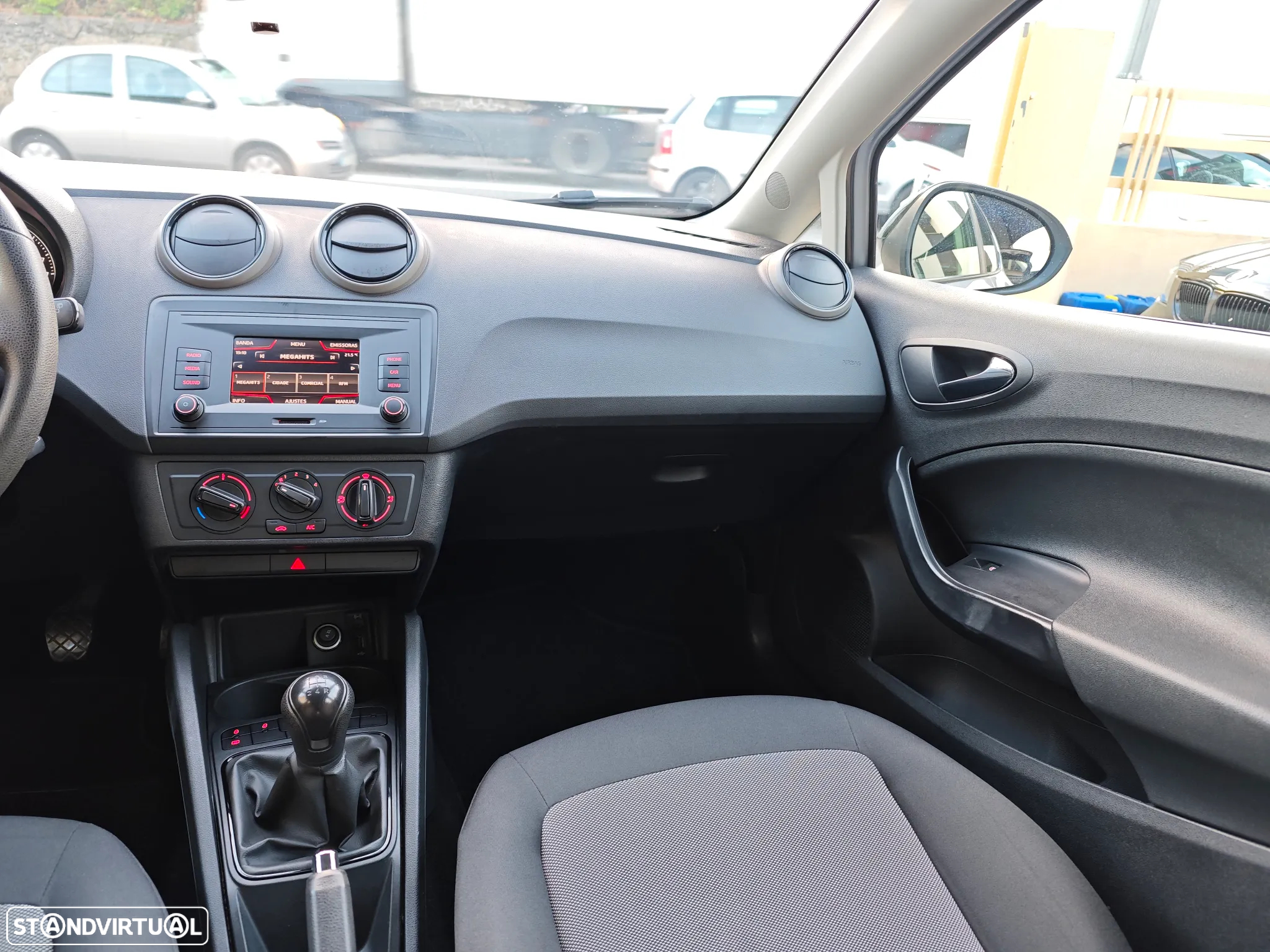 SEAT Ibiza 1.0 Reference - 25