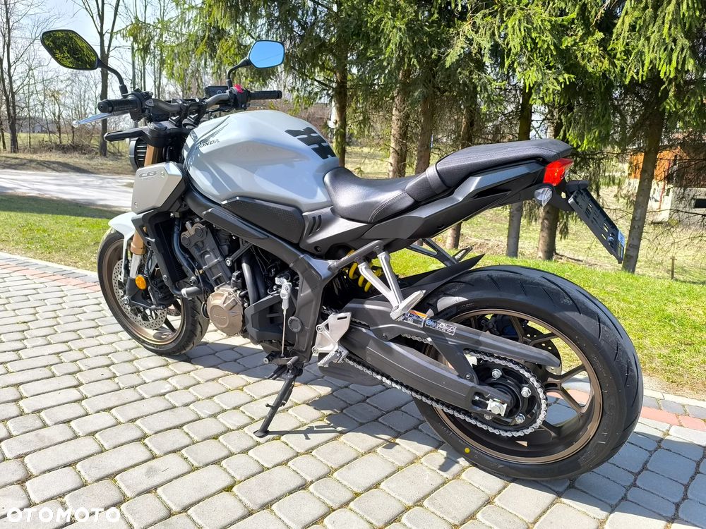 Honda CB - 16