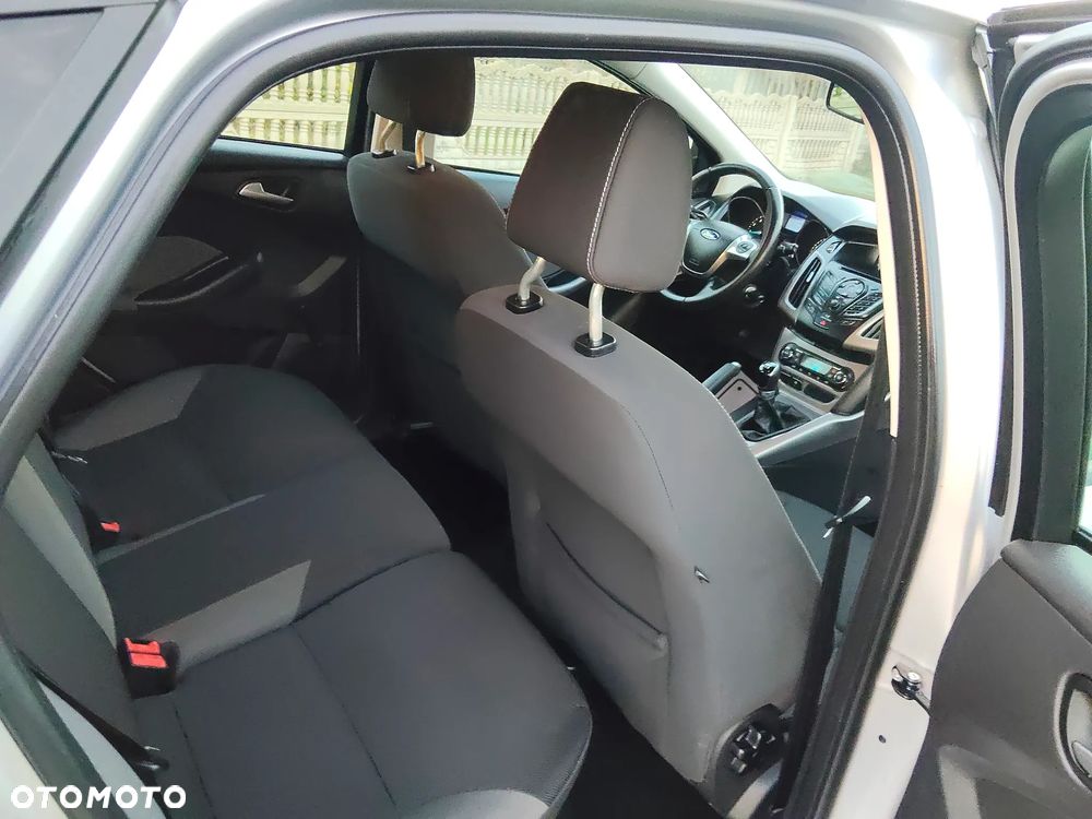 Ford Focus - 22