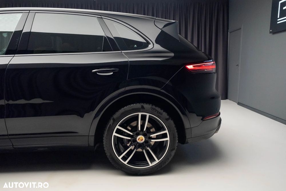 Porsche Cayenne - 9