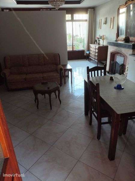 T0 - Andar Moradia / Perto do Fórum Maia - Grande imagem: 4/7