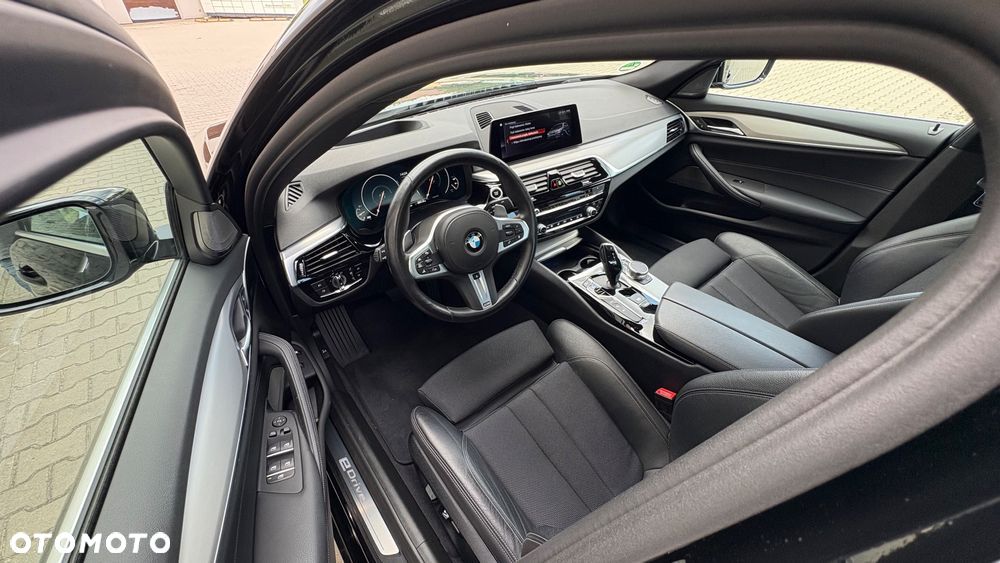 BMW Seria 5 530e iPerformance GPF M Sport sport - 26