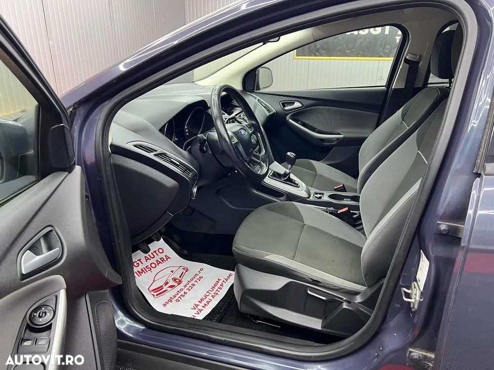 Ford Focus - 11