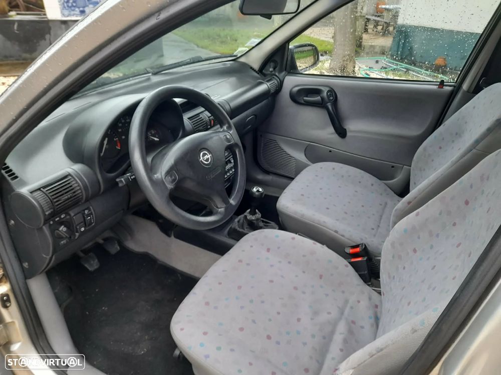 Opel Corsa 1.2 16V - 2