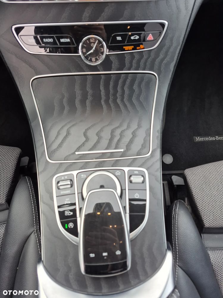 Mercedes-Benz Klasa C 220 d 4MATIC 9G-TRONIC - 24