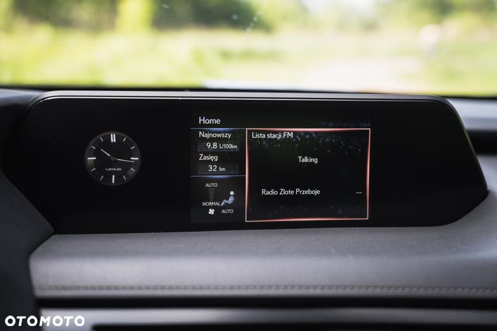 Lexus UX - 19