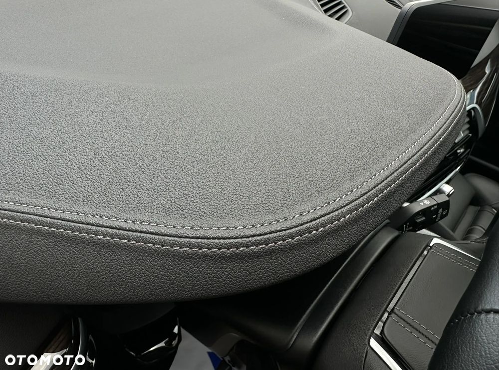 BMW Seria 5 530d xDrive mHEV Luxury Line - 18