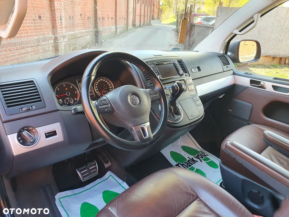 Volkswagen Multivan - 11