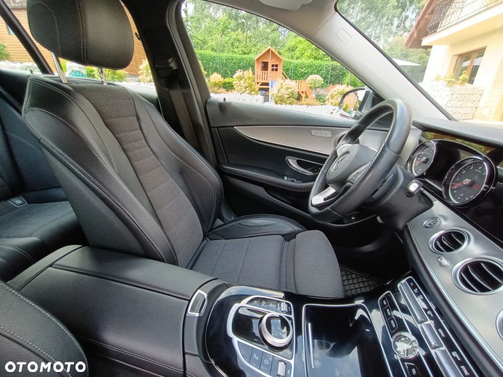 Mercedes-Benz Klasa E 200 CGI BlueEFFICIENCY Automatik Avantgarde - 38