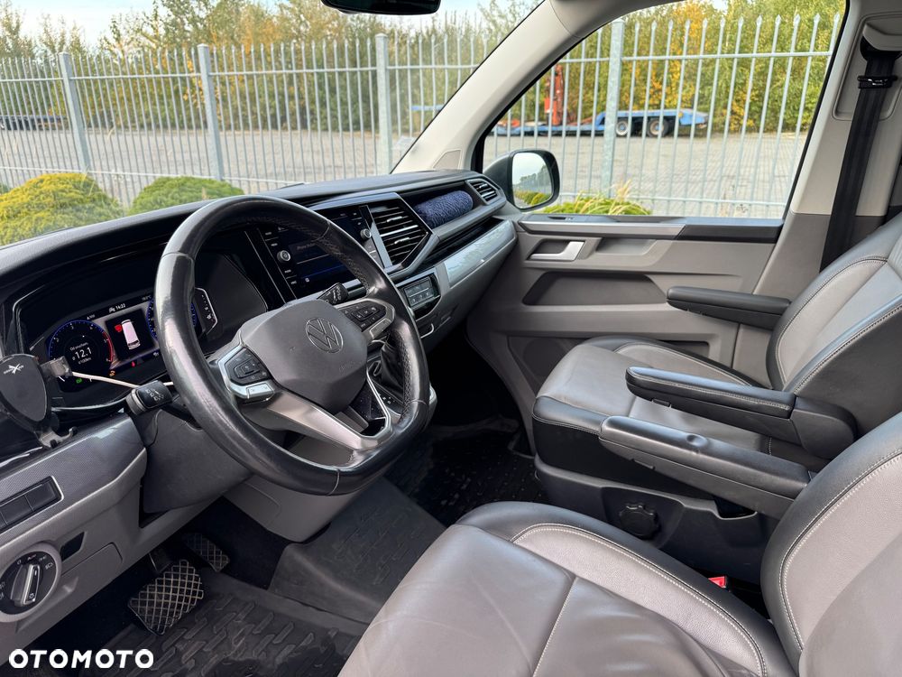 Volkswagen Caravelle - 8