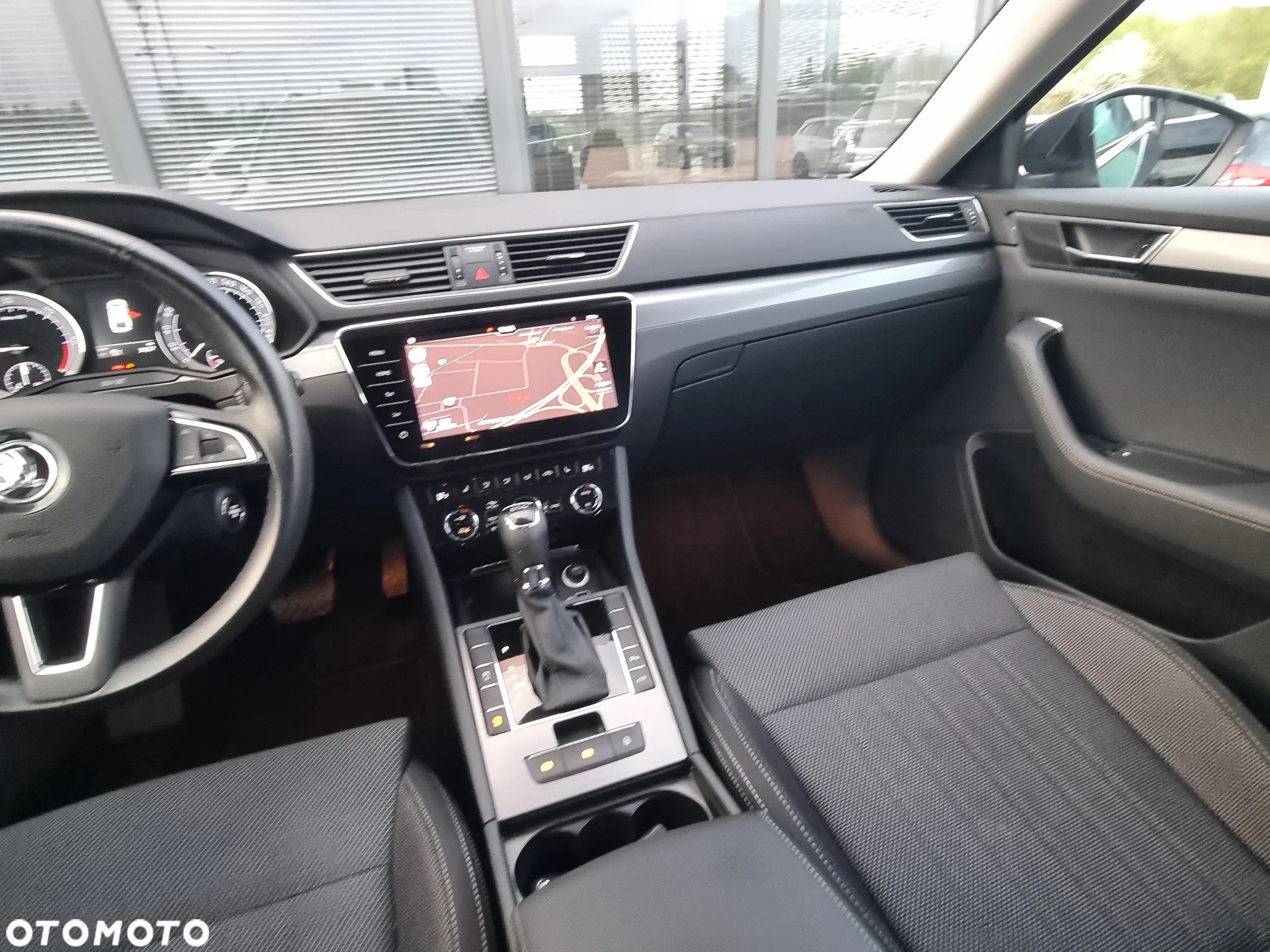 Skoda Superb 2.0 TDI SCR Style DSG - 33