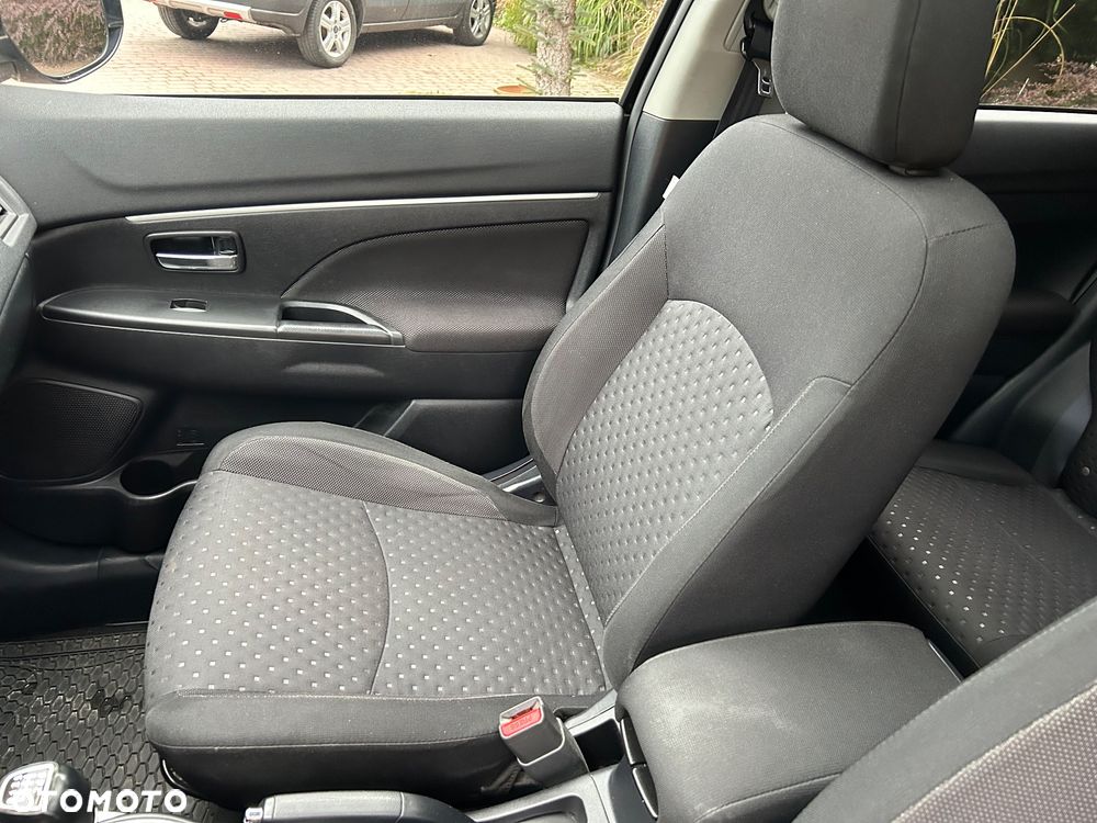 Mitsubishi ASX - 15