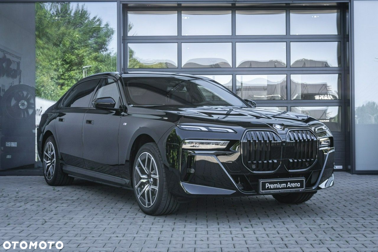BMW i7 - 4