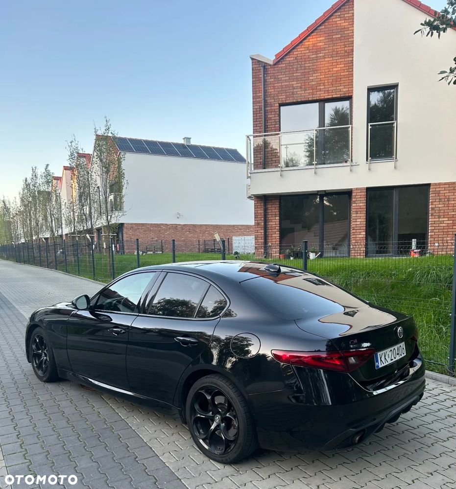 Alfa Romeo Giulia - 6