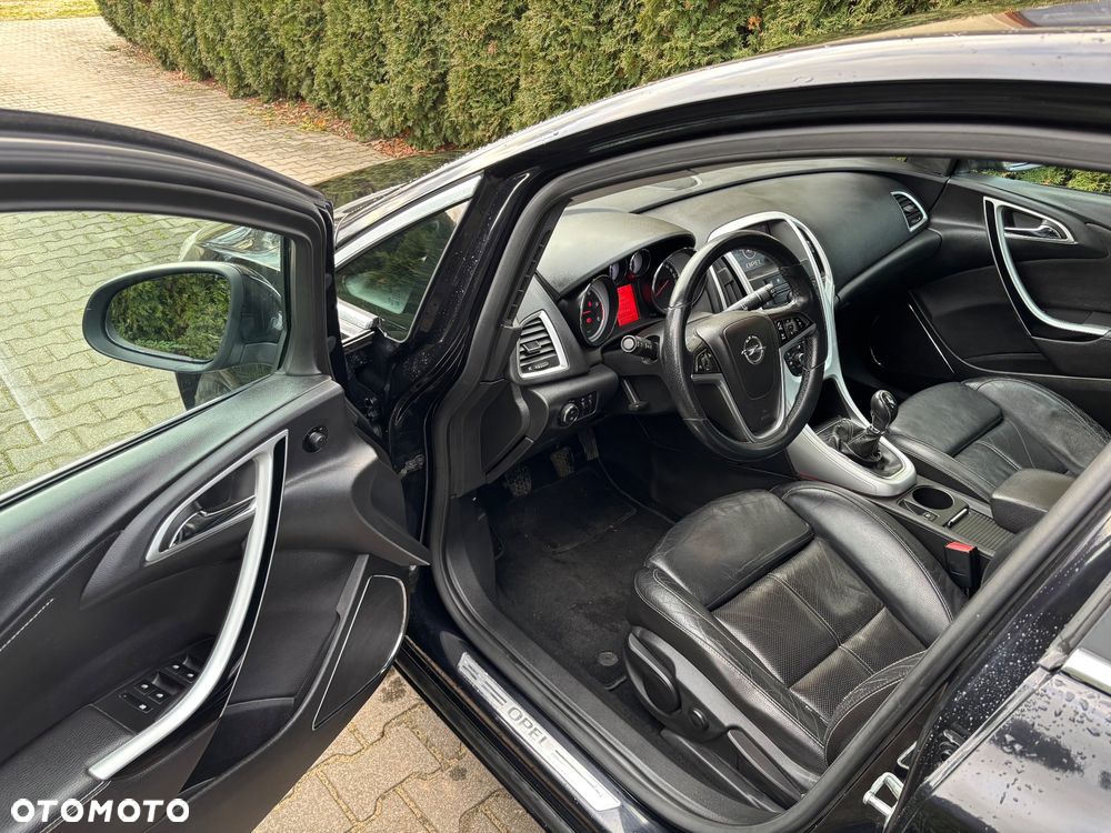 Opel Astra 2.0 CDTI DPF Cosmo - 9