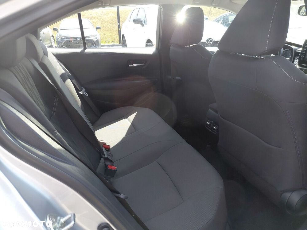 Toyota Corolla - 10