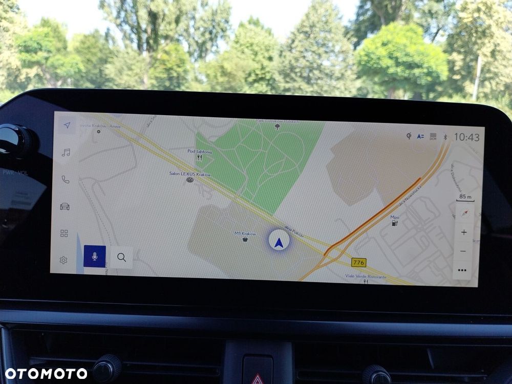 Lexus UX 300h F Sport Design - 25