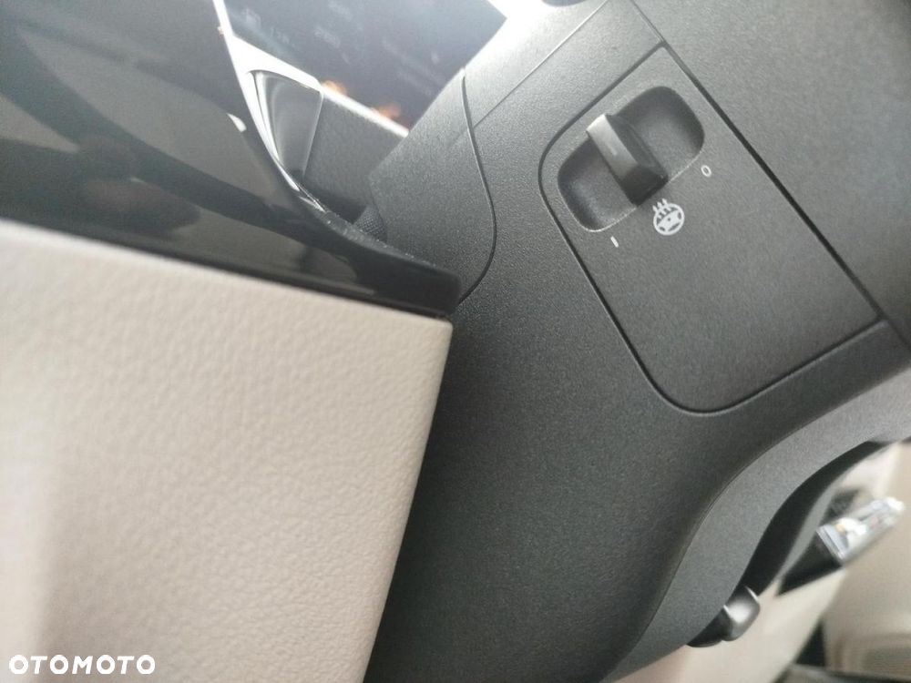 Mercedes-Benz GLA - 14