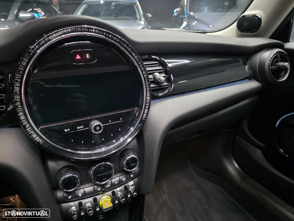 MINI 3 Portas Cooper SE Premium Extra Essential - 53