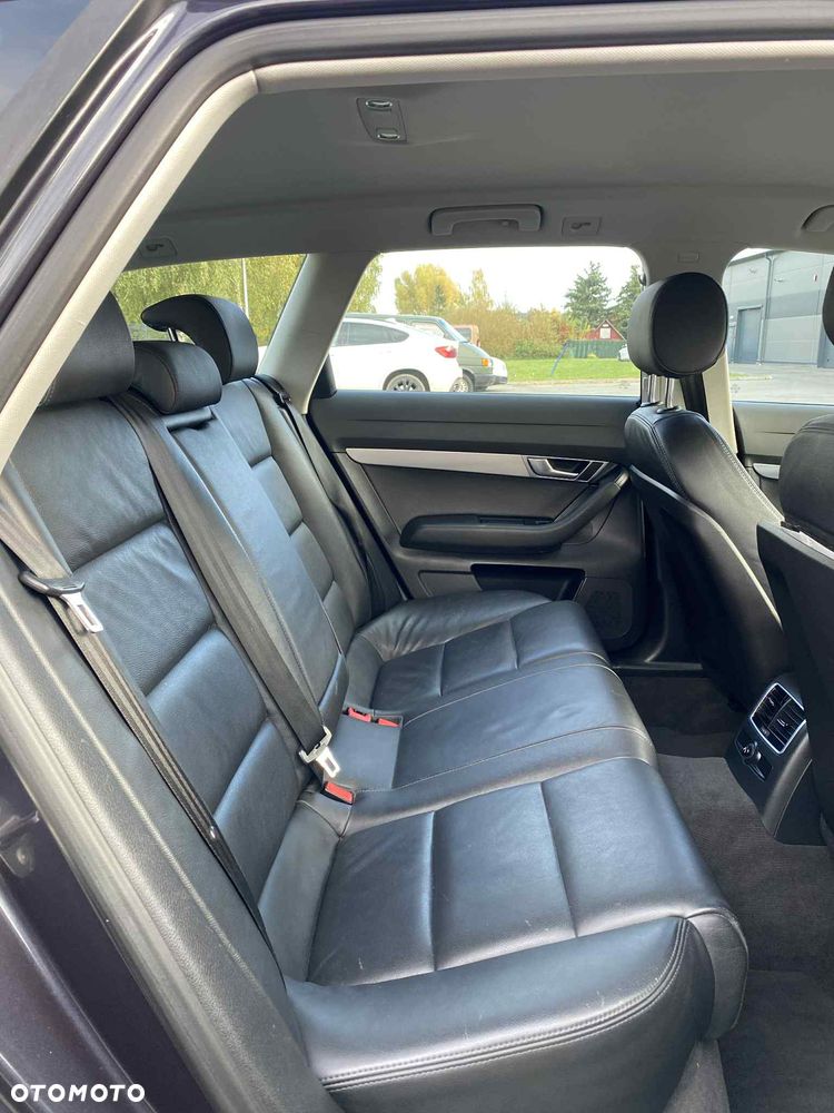 Audi A6 Avant - 16