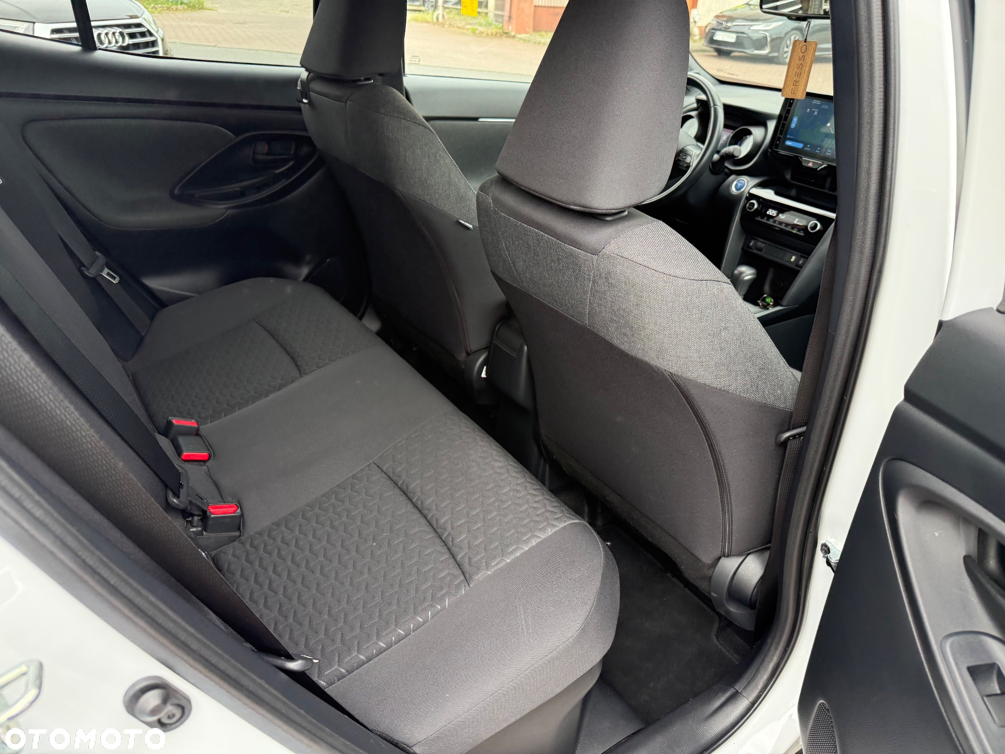 Toyota Yaris Cross Hybrid 1.5 Premiere Edition - 14