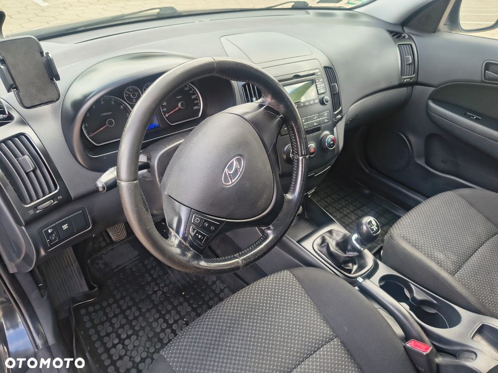 Hyundai i30 i30cw 1.4 UEFA EURO 2012 Edition - 9