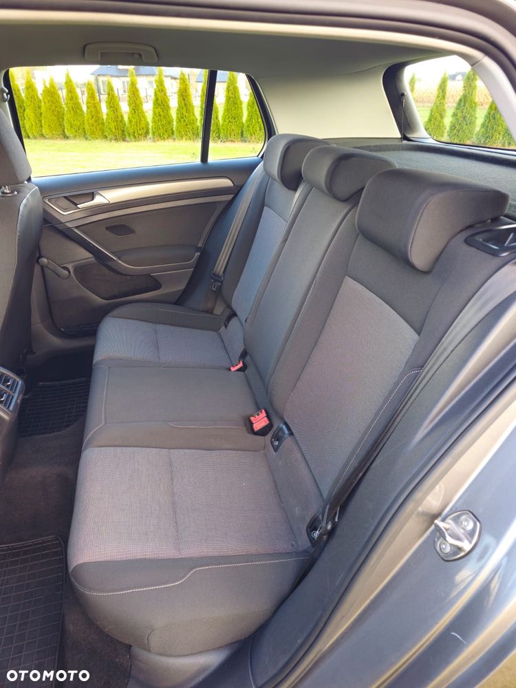 Volkswagen Golf - 7