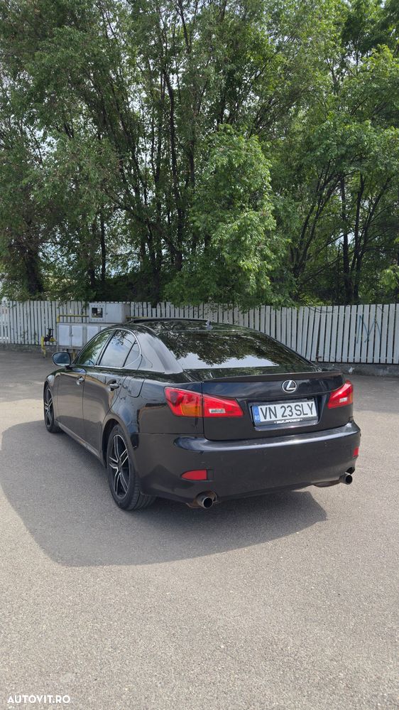 Lexus Seria IS 250 2.5 V6 Aut Luxury - 7