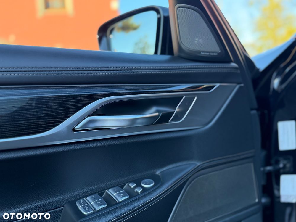 BMW Seria 7 750d xDrive sport - 16