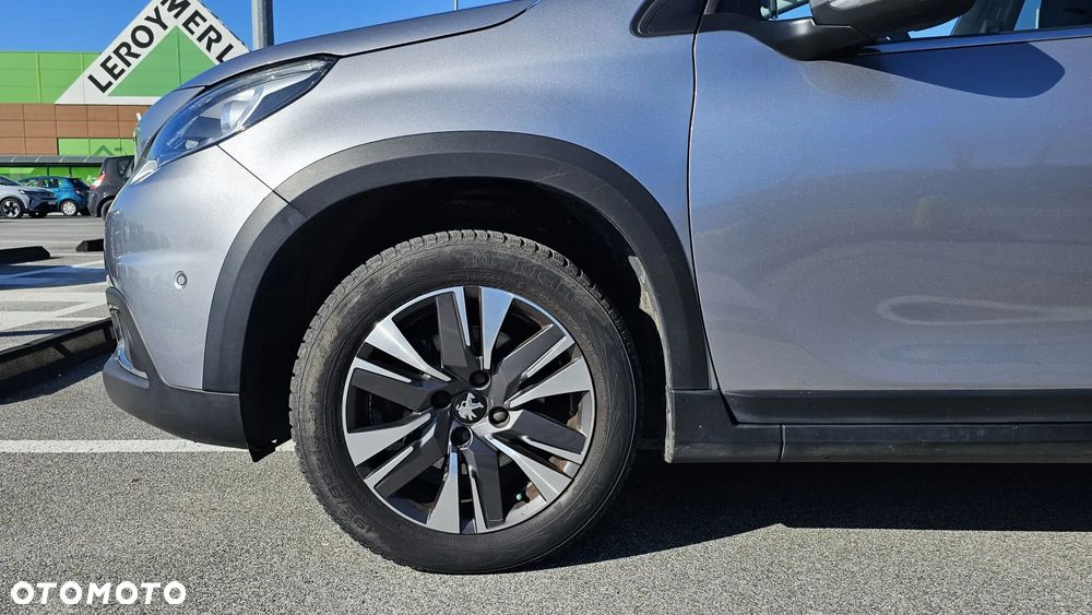 Peugeot 2008 1.2 Pure Tech GPF Allure S&S - 13