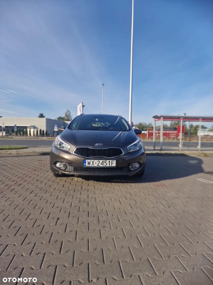 Kia Ceed 1.6 GDI DCT Platinum Edition - 1