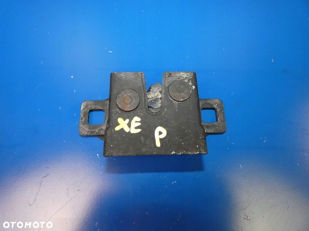 JAGUAR XE X760 ZAMEK MASKI - 1