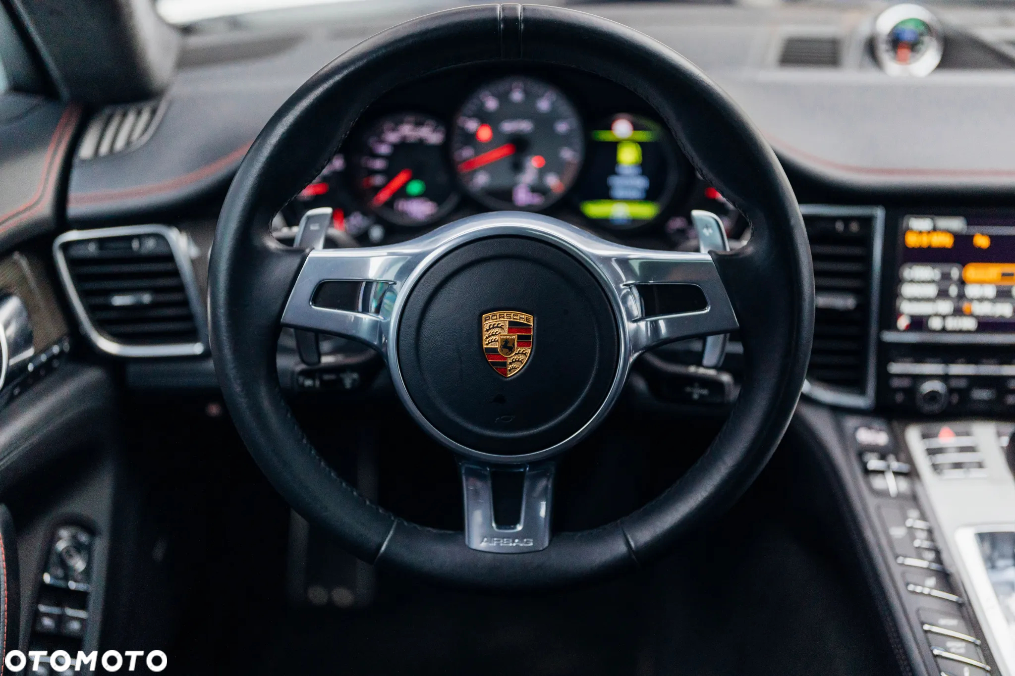 Porsche Panamera GTS - 17