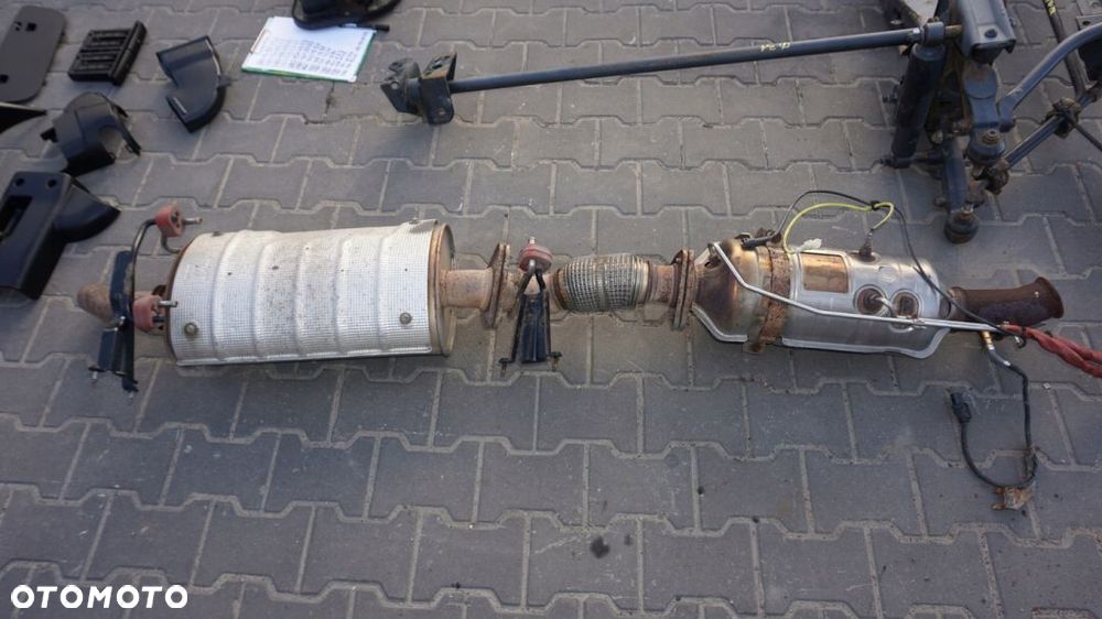 RAMKA OBUDOWA LICZNIKA IVECO DAILY 2011- - 13
