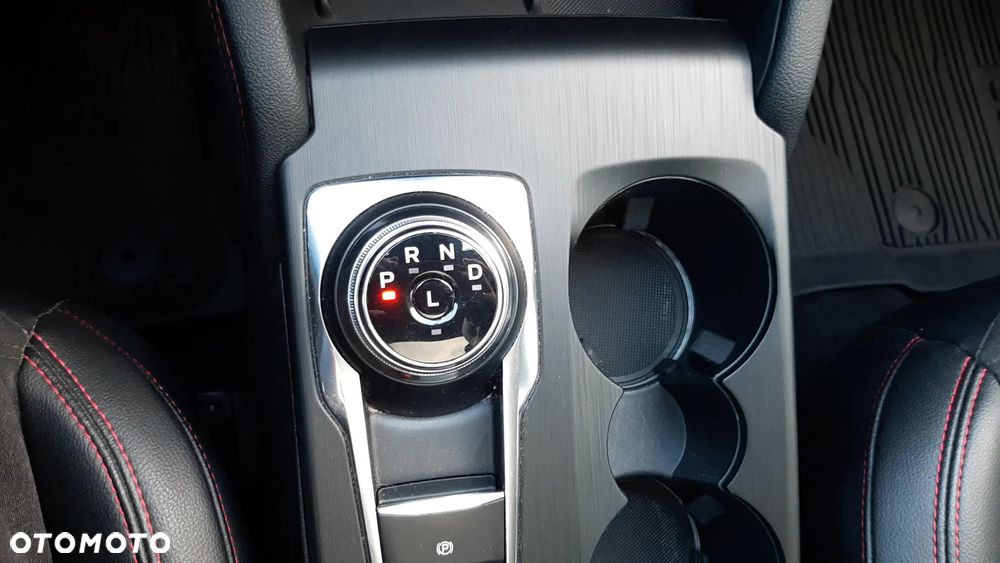 Ford Kuga 2.5P PHEV FWD ST-Line X - 31