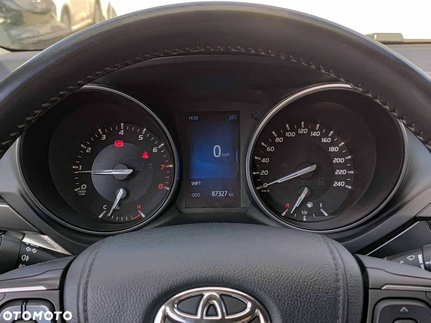 Toyota Avensis - 9