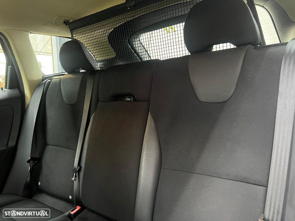 Volvo XC 60 D5 Momentum - 12