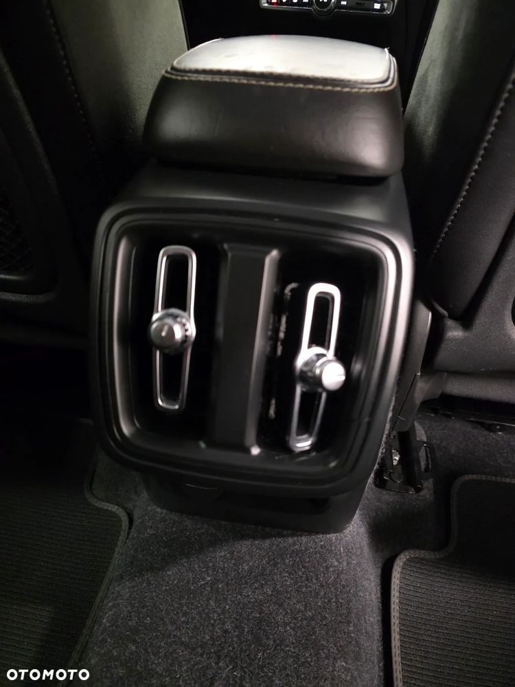 Volvo XC 40 D3 R-Design - 21