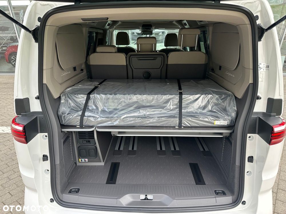 Volkswagen california Nowa California Beach silnik: 2,0 l TSI OPF 204 KM / skrzynia biegów: 7-biegowa DSG rozstaw osi: 3124 mm - 27