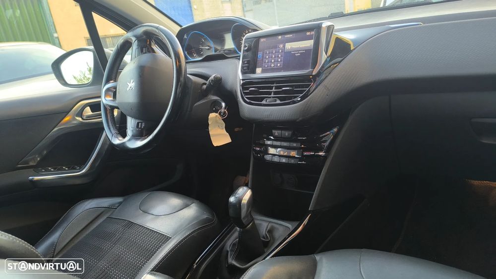 Peugeot 2008 1.6 BlueHDi Allure - 4