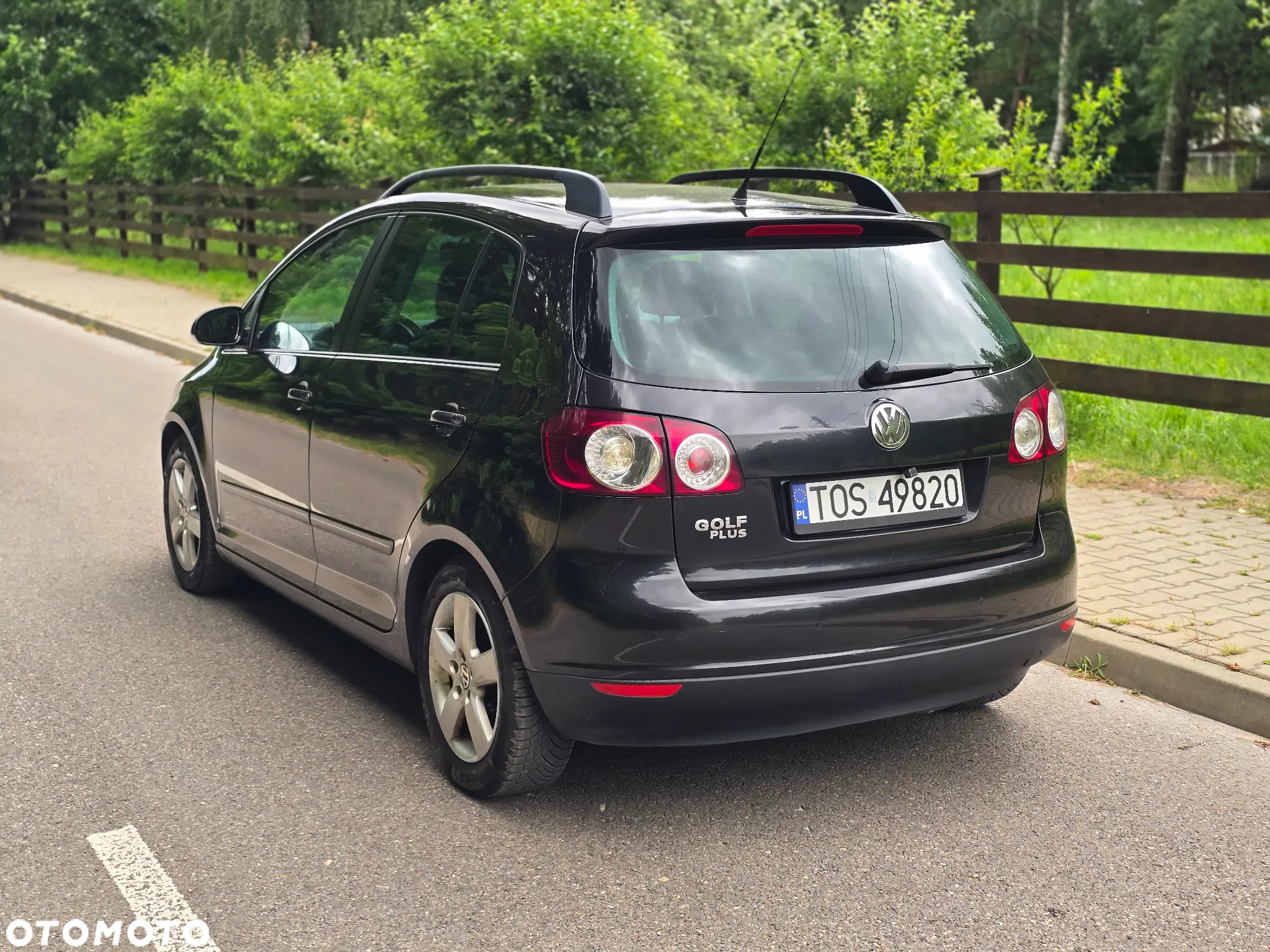 Volkswagen Golf Plus 1.9 TDI Comfortline - 16