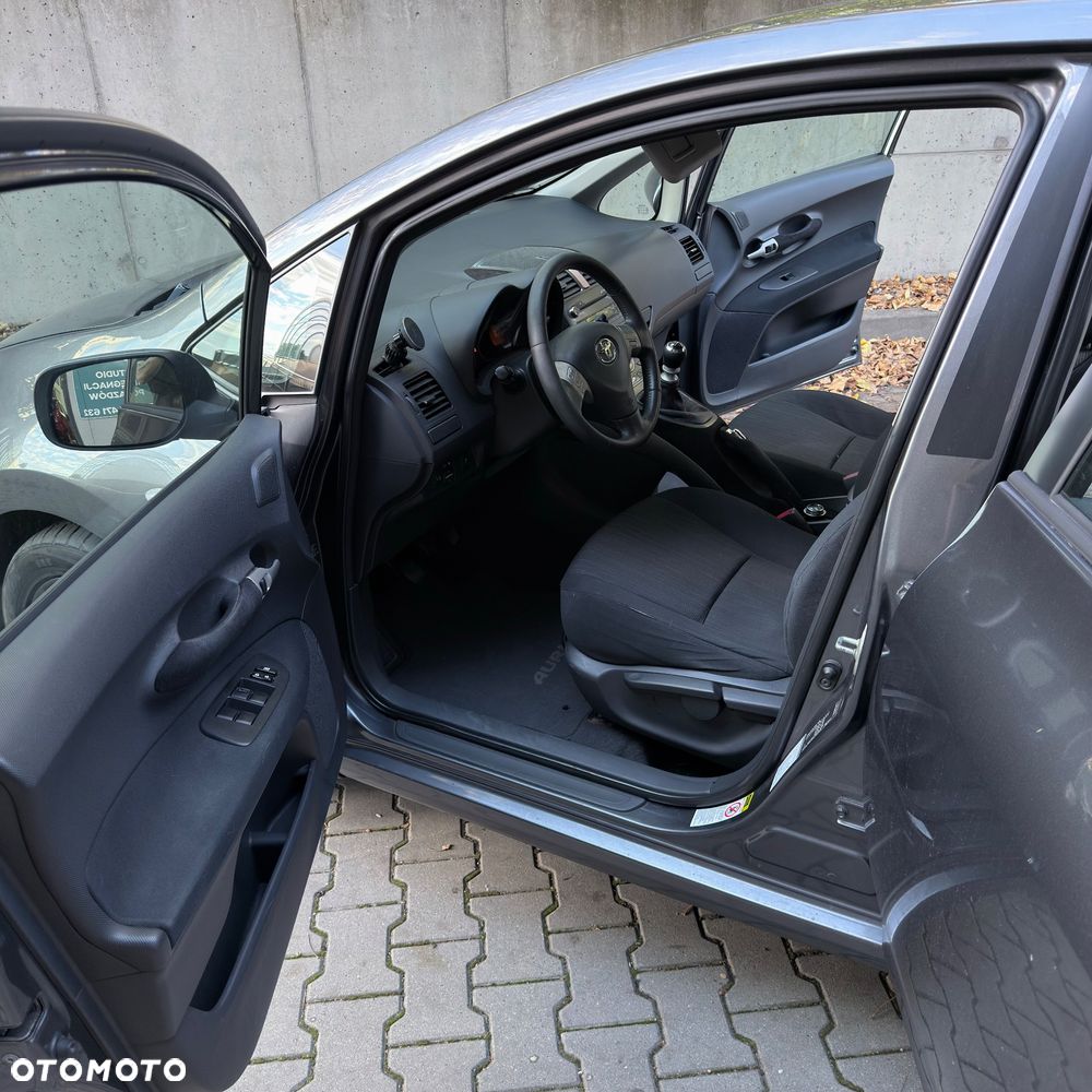 Toyota Auris 2.0 D-4D Luna - 6