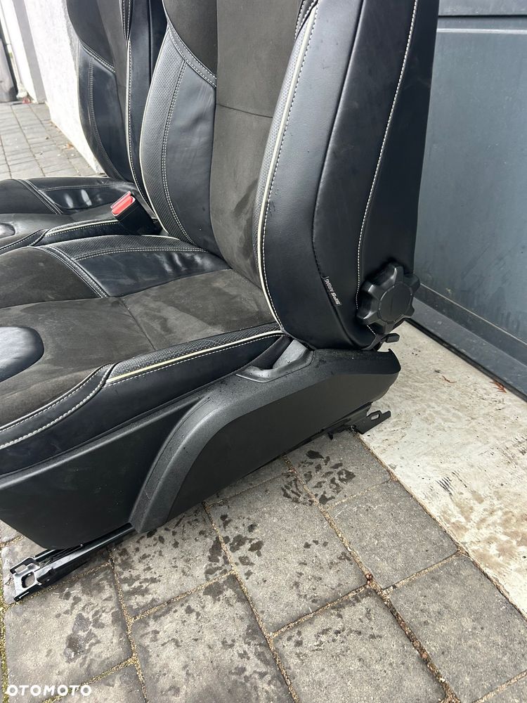 Volvo v-40 II R-Design komplet foteli fotele skóra tapicerka   2012-2016 - 11