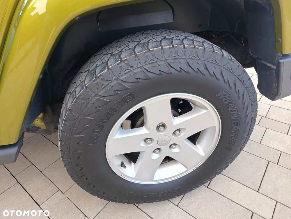 Jeep Wrangler Unlimited 3.8 Automatik Sahara - 31